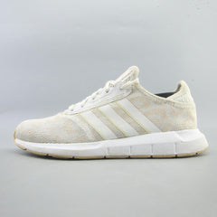 ADIDAS SWIFT RUN X