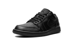 1 Low "Triple Black" 553558 093