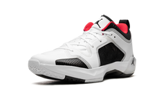 37 Low "Siren Red" DQ4122 100