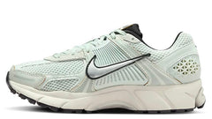 Zoom Vomero 5 Light Silver Chrome (Women's)