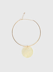 Kinzee Shell Pendant Necklace Butter / Gold