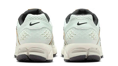 Zoom Vomero 5 Light Silver Chrome (Women's)