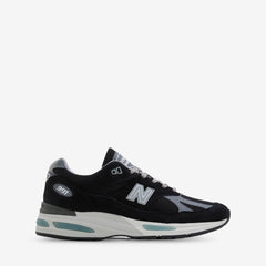 Made in UK 991v2 Black | Smoked Pearl | Silver