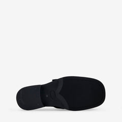 Camion Mule Black Leather