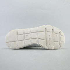 ADIDAS  SWIFT RUN