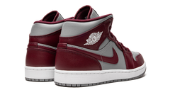 1 Mid "Team Red" DQ8426 615