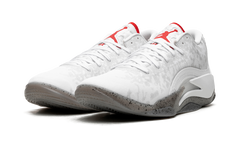 Zion 3 "White/University Red" DR0675 106